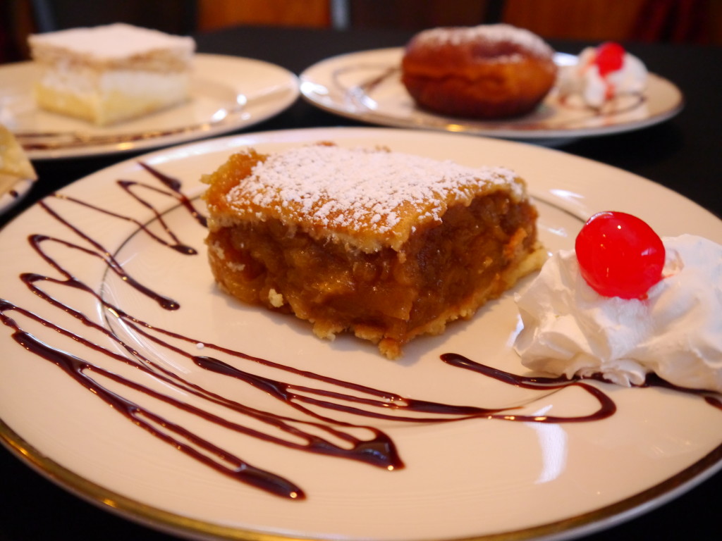 Delicious Polish Cuisine - Polish Food - Cracovia Restaurant - charlotka - apple pie - polish apple cobbler - About